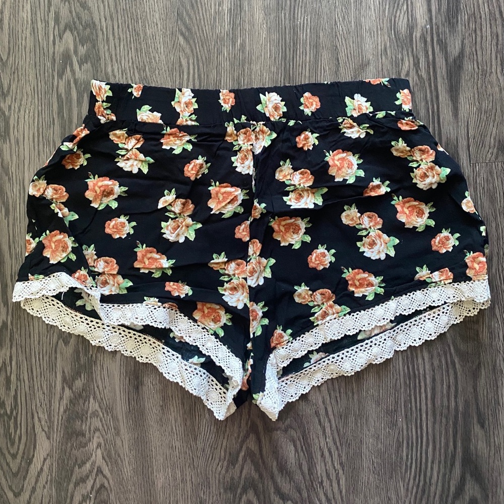 Charlotte Russe S-M Floral Shorts